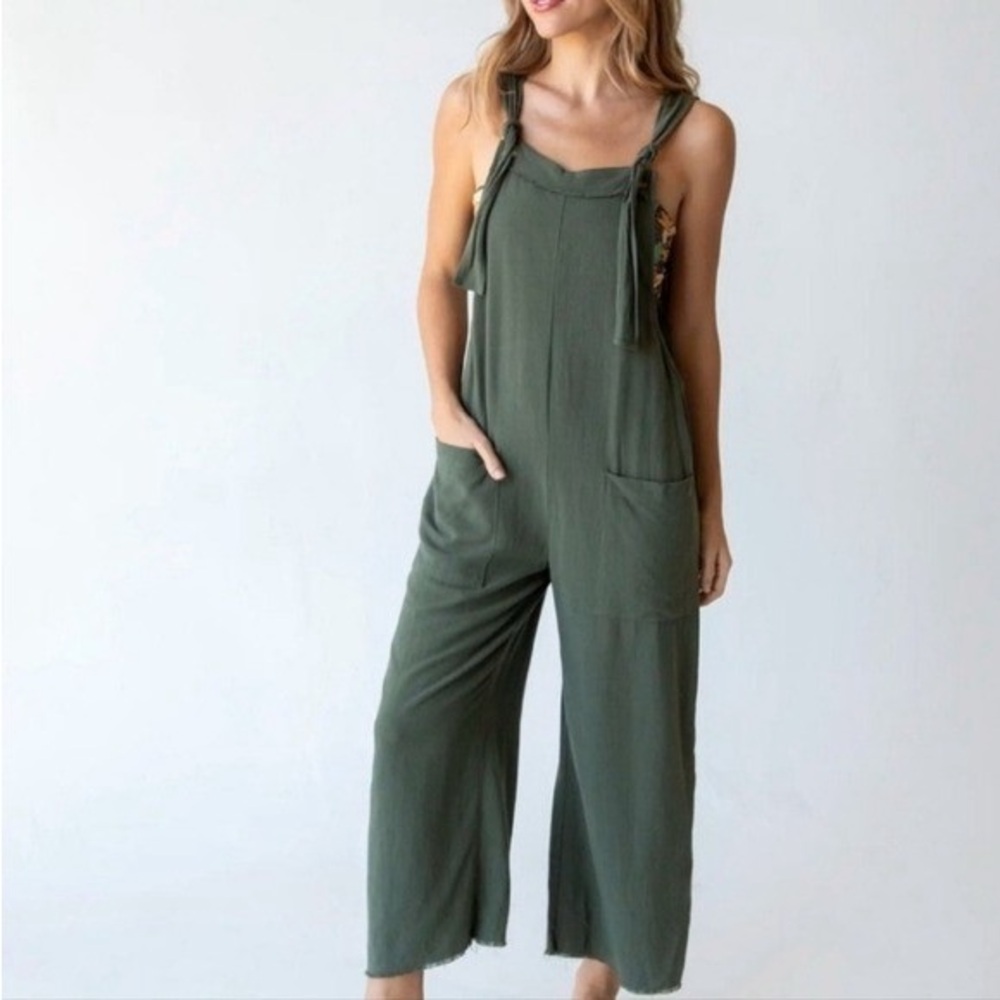 NATURAL LIFE Carly Olive Green Wide-Leg Tie-Strap Jumpsuit